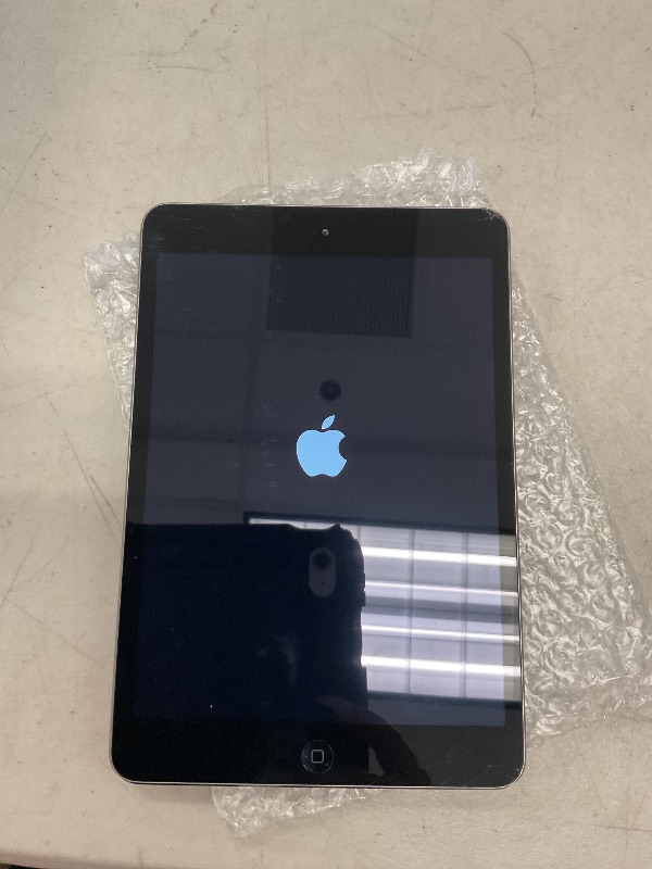 Photo 1 of Apple iPad Mini, 5th Gen (Wi-Fi, 64GB) - Space Gray