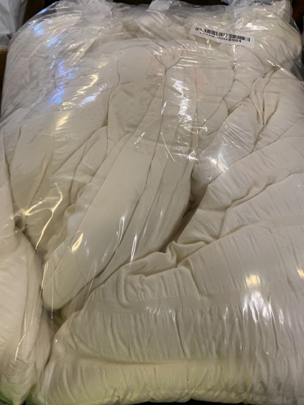 Photo 1 of HYMOKEGE Ivory Queen Comforter Set Seersucker 7 Pieces, All Season Luxury Bed in a Bag for Bedroom, Bedding Set with Comforters, Sheets, Pillowcases & Shams