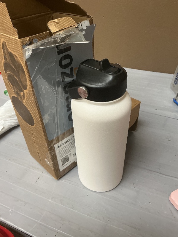 Photo 1 of Scosche MFMS32 MagicMount Flask 32 oz Stainless Steel Water Bottle with MagSafe Phone Mount Stand, 12H Hot & 24H Cold, Insulated Flask with Magnetic Phone Holder for Gym, Travel, Sports, 32oz White