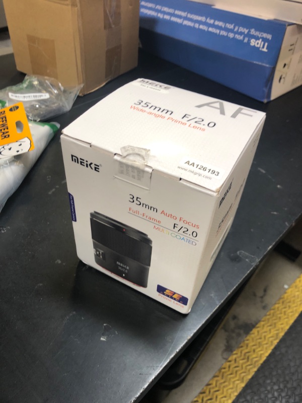 Photo 1 of Meike 35mm F2.0 Auto Focus Full Frame STM Stepping Motor Lens Compatible with Panasonic Lumix Sigma Leica L-Mount Cameras S1H S1 S5 S5 Mark II S1R S9 SL SL2 FP FPL