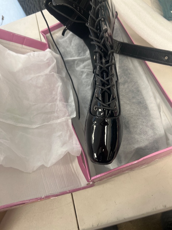 Photo 1 of WONDERHEEL Womens Padlocks Ballet Boots Black 7.5 US size 38 