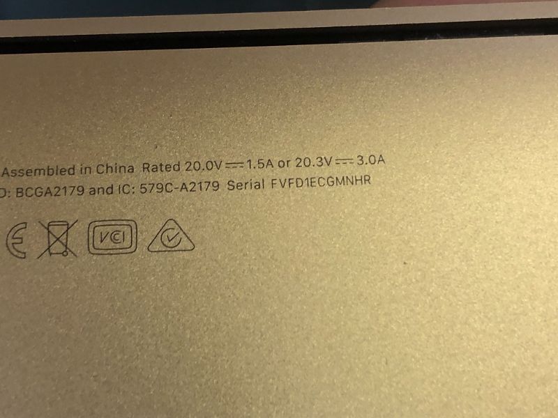 Photo 1 of Apple Early 2020 MacBook Air with 1.1GHz Intel Core i3, 13-inch, 8GB RAM, 256GB SSD Storage, Gold (Renewed)