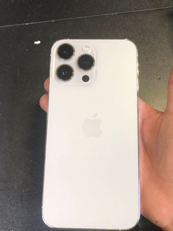 Photo 1 of Apple iPhone 14 Pro Max, 1TB, Silver - Unlocked (Renewed Premium)