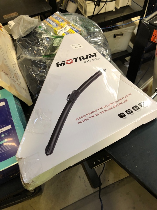 Photo 1 of MOTIUM OEM QUALITY Premium All-Season Windshield Wiper Blades (24"+24" pair for front windshield)…