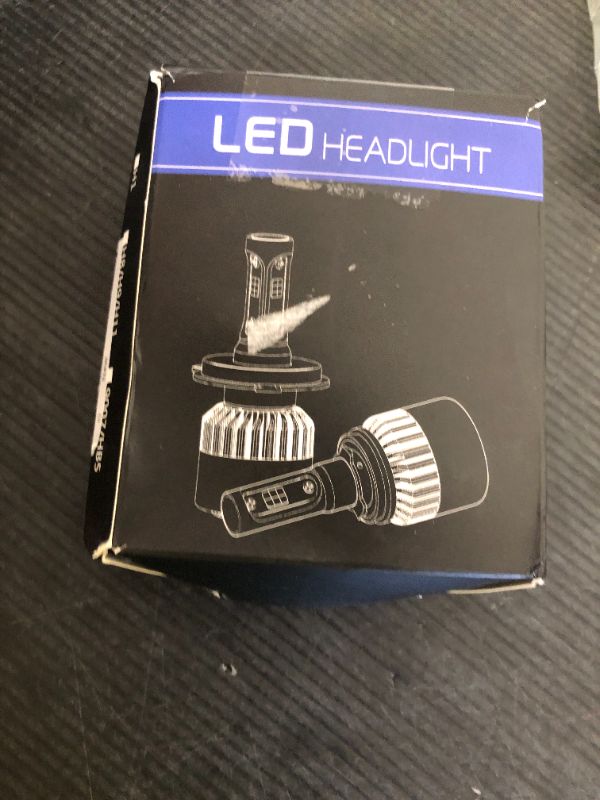 Photo 1 of Tesnaao 2 PCS H4 Car LED Fog Light, 38 W 6000 K 6000 LM IP68 Waterproof High-brightness COB Wafer Bulb, Auto Auxiliary Lighting Accessories, Compatible with Most Car Models (White)