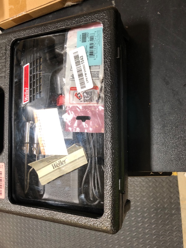 Photo 1 of Weller 260 Watt & 200W Professional Soldering Gun Kit with Three Tips and Solder in Carrying Case | D550PK