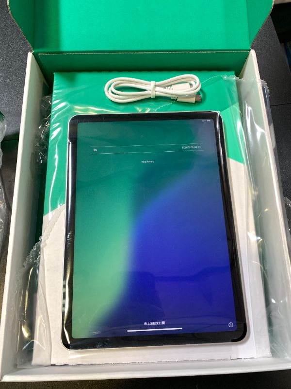 Photo 1 of Apple 2022 iPad Air 5th Gen. (10.9-inch, Wi-Fi, 64GB) - Starlight (Renewed Premium)