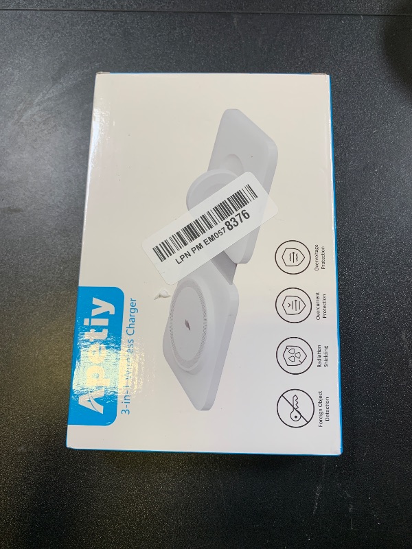 Photo 1 of 3 in 1 Charging Station for Apple Multiple Devices, Foldable Travel Wireless Charger for iPhone 16 15 Pro Max 14 Plus 13 12, Apple Watch Charger Ultra2 10 9 8 7 6 5 4 3, for AirPods Pro 4 3 2 (White)