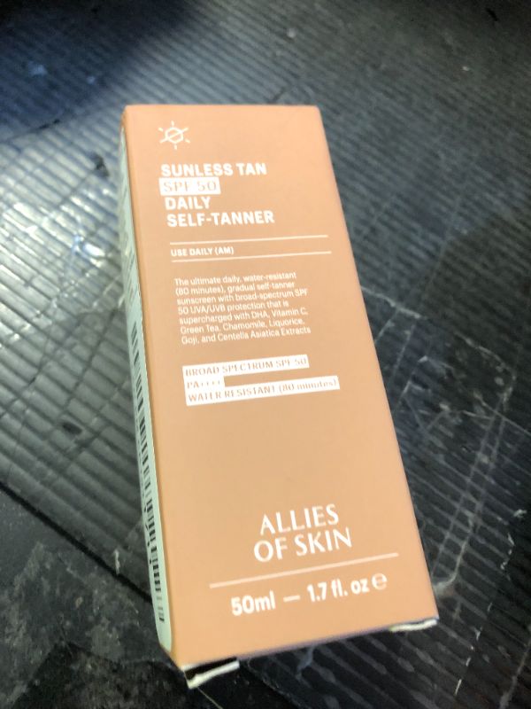 Photo 1 of Allies of Skin Daily SPF 50 Daily Self Tanner for Face | Buildable Natural Tan with Sunscreen and Vitamin C | Lightweight Gel Formula for Streak-Free Finish and Glow (1.7 Fl oz)