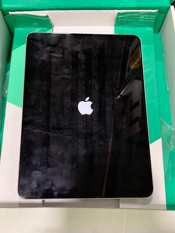 Photo 1 of Apple iPad Air 5th Gen. (10.9-inch, Wi-Fi, 64GB) 2022 - Pink (Renewed Premium)