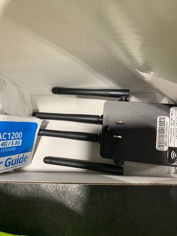 Photo 1 of Dual Band 5GHz/2.4GHz WiFi Extender Signal Booster, AQWSEDRFTGYHUJNCJNID