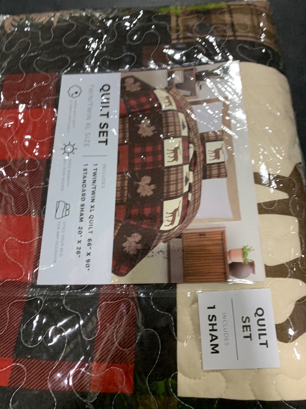 Photo 1 of Great Bay Home Lodge Bedspread Twin/Twin XL Size Quilt with 1 Sham. Cabin 2-Piece Reversible All Season Quilt Set. Rustic Quilt Coverlet Bed Set. Stonehurst Collection. (Red/Black)