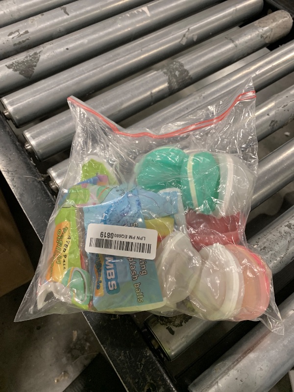 Photo 1 of Self Sealing Reusable Water Balloons 20PCS Magnetic Water Balloons Quick Filling Water Balls Toys Silicone Water Splash Ball Water Bomb Cool Toy,Summer Pool Beach Outdoor Toys For Kids Ages 3 4 8 12+