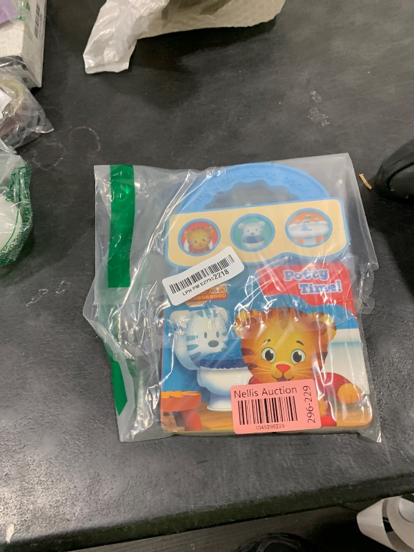 Photo 1 of Daniel Tiger's Potty Time! Children's Toilet Training Sound Book for Daniel Tiger Fans ( )