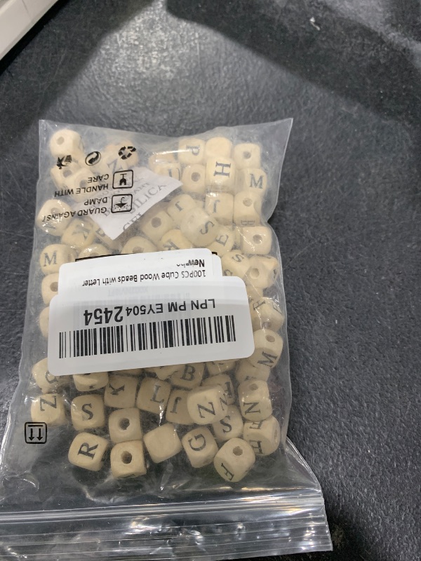 Photo 1 of 100PCS Cube Wood Beads with Letter Alphabet for Jewelry Making Accessories Findings 10x10mm