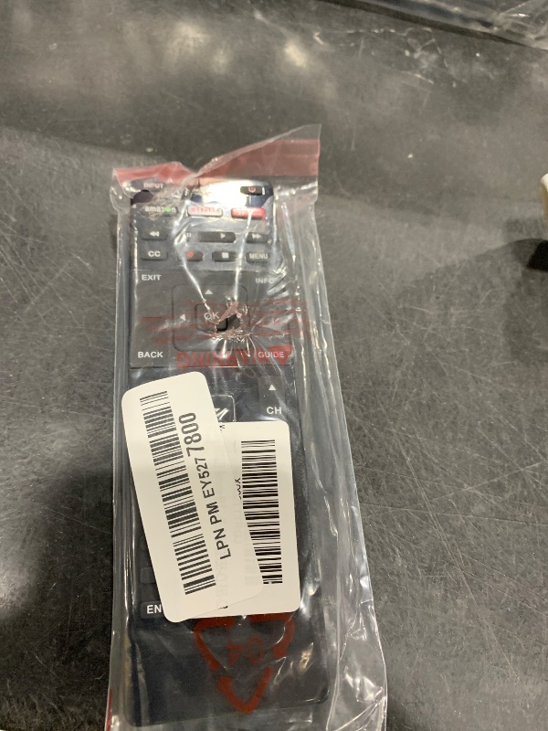 Photo 1 of Universal XRT122 Replacement Remote fit for All VIZIO Smart TV D32-D1 D32H-D1 D32X-D1 D39H-D0 D40-D1 D40U-D1 D55U-D1 D58U-D3 D60-D3 D65U-D2 E32-C1 E32H-C1 E40-C2 E40X-C2 E43-C2 E48-C2 E50-C1 D40F-E1