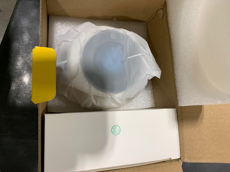 Photo 1 of ?Electric Focus?Projector with WiFi 6 and Bluetooth 5.0, Mini Portable Native 720P with 4K Support, Smart Proyector Built in Android 11, Auto Vertical Keystone, Home Movie Projectors for Outdoor