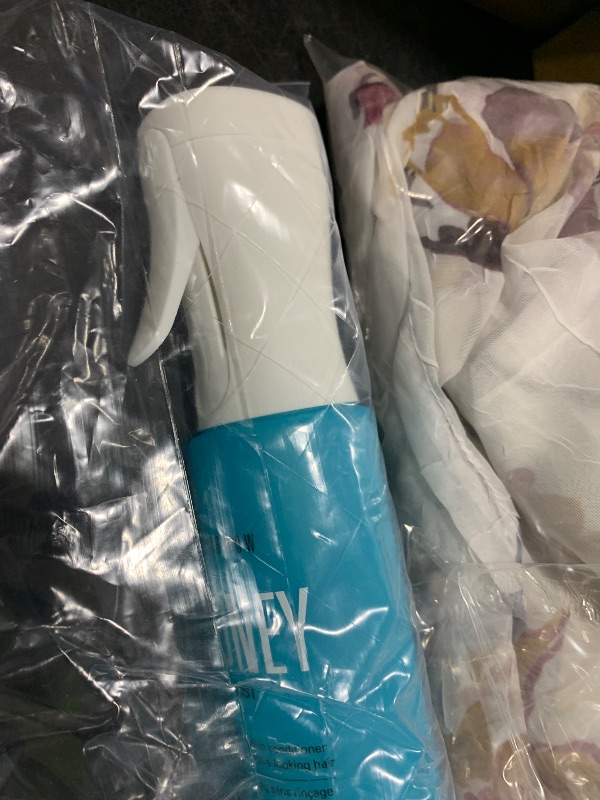 Photo 1 of COLOR WOW MONEY MIST – Luxe Leave-in Conditioning Treatment for Glossy, Expensive-Looking Hair | Moisturizes, Defrizzes & Detangles for smooth, silky texture