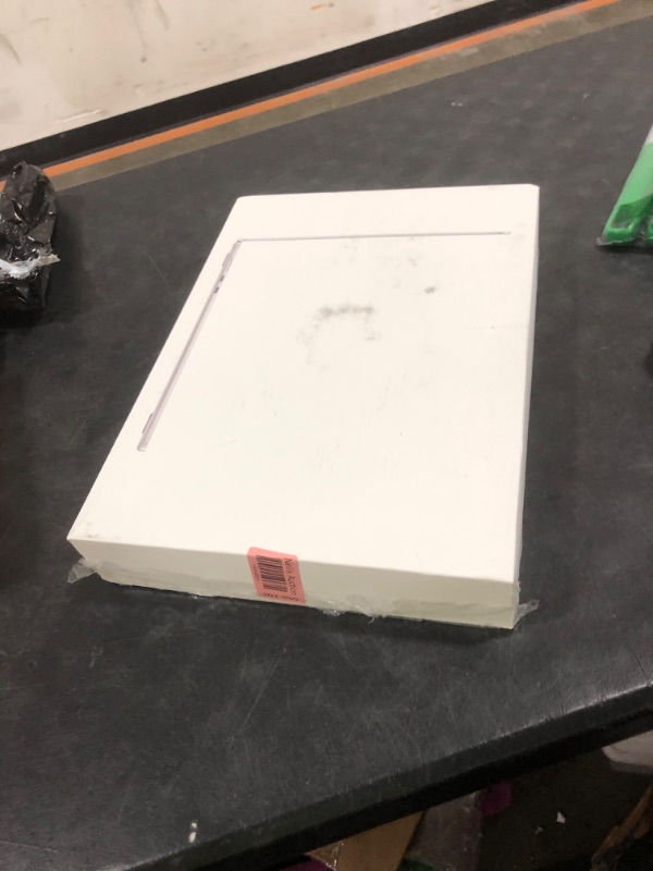 Photo 1 of Apple 2025 MacBook Air 15-inch Laptop with M4 chip: Built for Apple Intelligence, 15.3-inch Liquid Retina Display, 24GB Unified Memory, 512GB SSD Storage, 12MP Center Stage Camera, Touch ID; Silver
