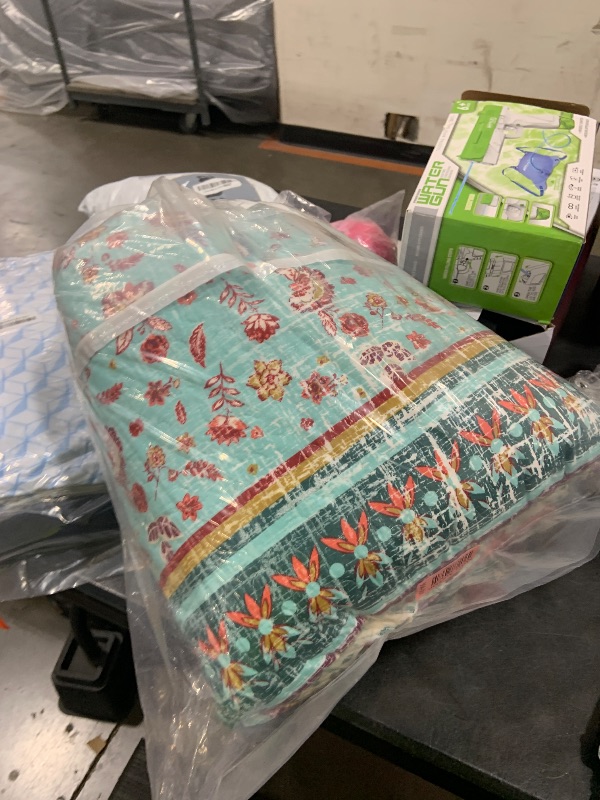 Photo 1 of Qucover Boho Quilts King Size, Colorful Paisley Print Cotton Bedspreads King Size, Multicolord Red, Orange, White, Blue King Bedspread with Pillow Shams, King Quilt Bedding Set, 98x106 Inches