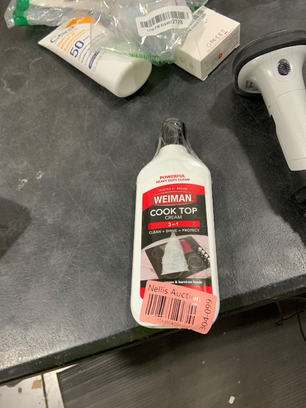 Photo 1 of Weiman Glass Cooktop Cleaner & Polish Heavy Duty Stove Eco Friendly 10 oz Bottle