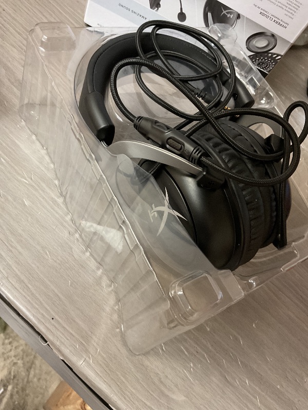 Photo 1 of HyperX CloudX, Official Xbox Licensed Gaming Headset, Compatible with Xbox One and Series X|S, Memory Foam Ear Cushions, Detachable Noise-Cancelling Mic, in-line Audio Controls,Black/ Silver