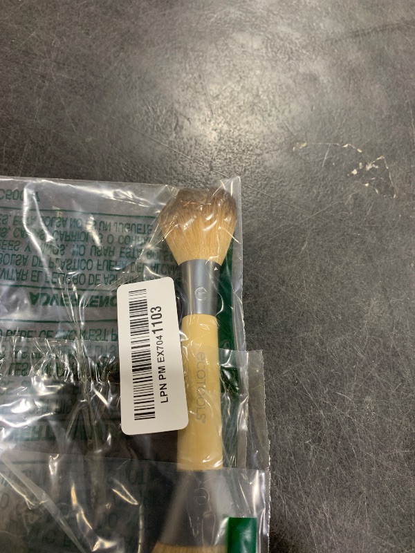 Photo 1 of EcoTools Sculpt + Bronze Dual-Ended Makeup Brush, Fluffy Bronzer & Dense Contour Brush for Liquid, Cream & Powder Face Makeup, Travel-Friendly, Vegan & Cruelty-Free, Eco-Friendly Handle, 1 Count