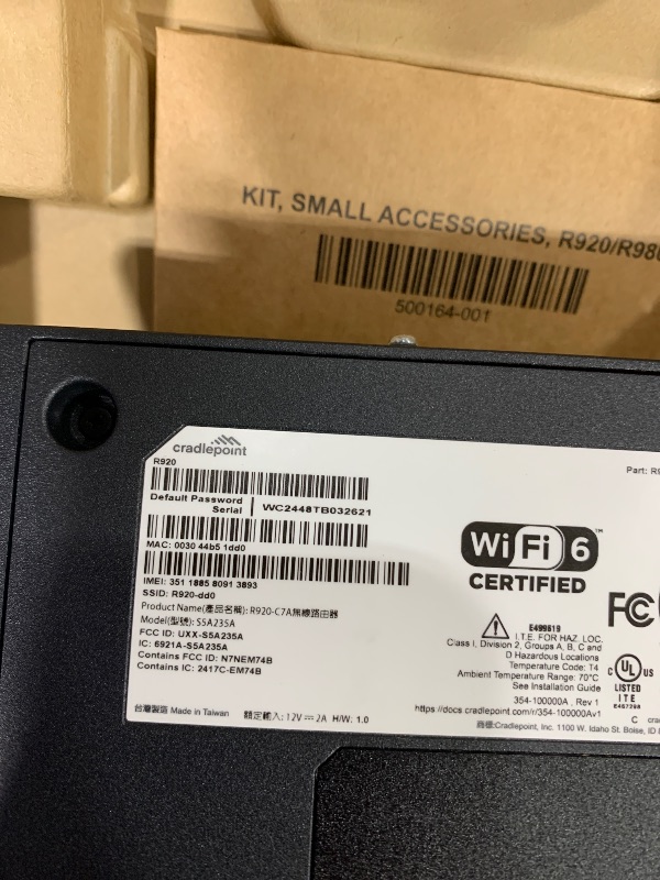 Photo 1 of 3-yr NetCloud Mobile Essentials Plan and R920 Router with WiFi (300Mbps Modem), no AC Power Supply or Antennas, North America
