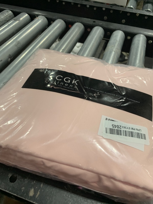 Photo 1 of Full Size 4 Piece Sheet Set - Comfy Breathable & Cooling Bed Sheets Set - Hotel Luxury Bedding for Women, Men, Kids, Teens, Boys & Girls - Deep Pockets, Ultra-Soft, Wrinkle Free - Oeko-Tex - Baby Pink