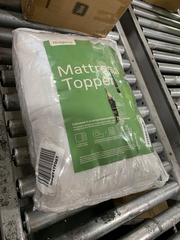 Photo 1 of Ultra Soft Twin Size Mattress Topper - Viscose Made from Bamboo Pillow Top Mattress Pad for Back Pain Relief - Naturally Cooling for Hot Sleepers, Green