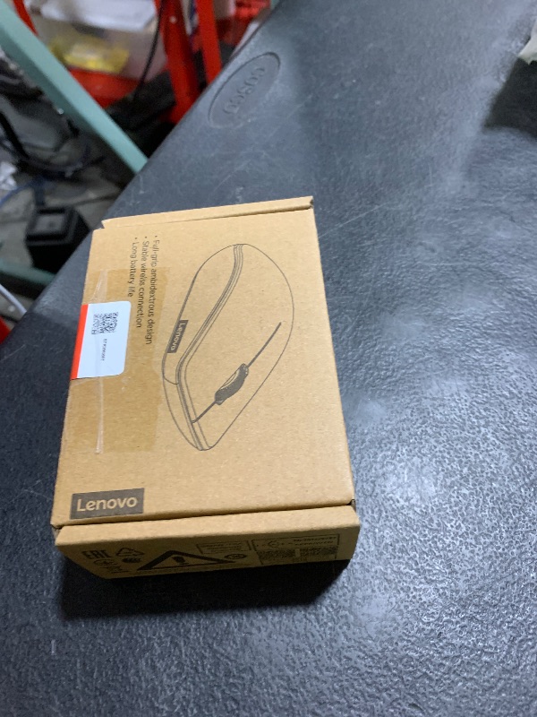 Photo 1 of Lenovo 530 Wireless Mouse – Full Size Computer Mouse for PC, Laptop, Windows Computer - 2.4 GHz Nano USB Receiver - Ambidextrous Design - 12 Months Battery Life – Cordless