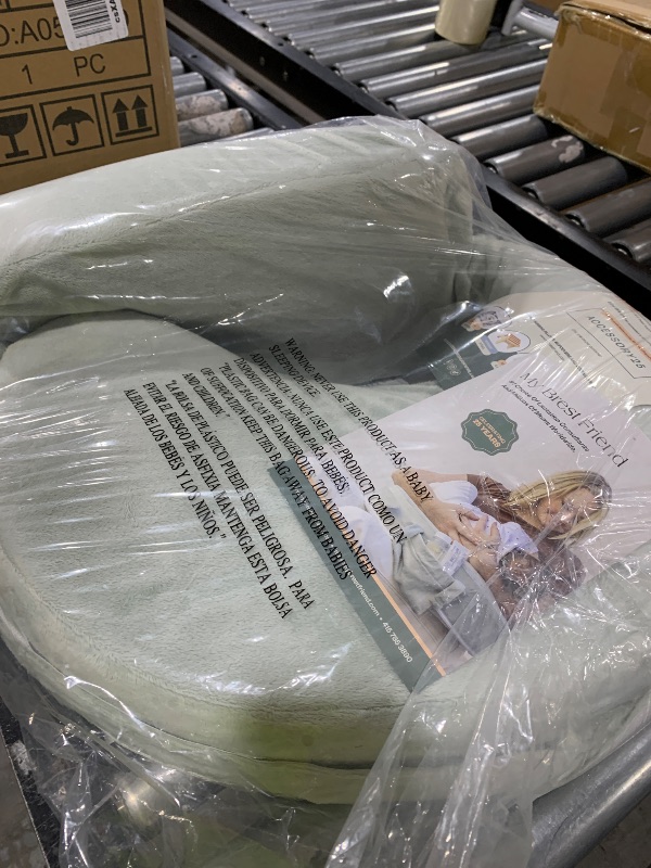 Photo 1 of DELUXE NURSING PILLOW 