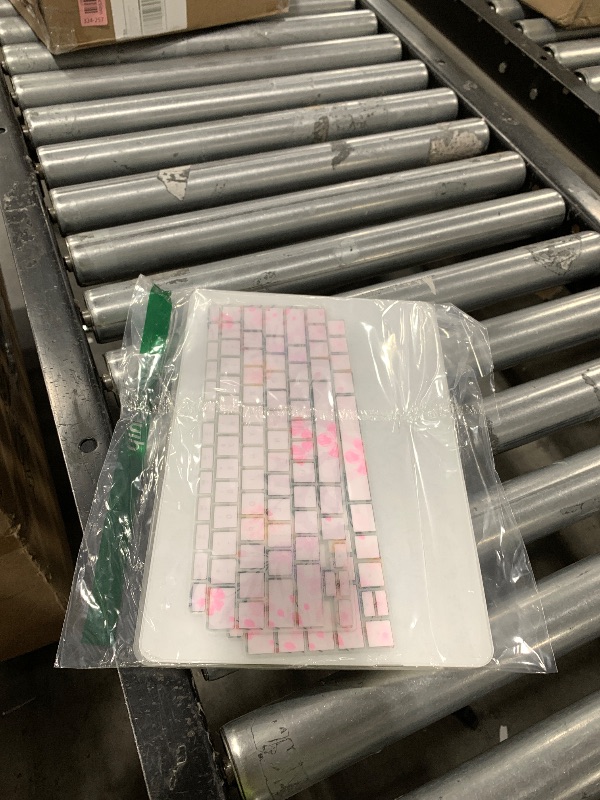 Photo 1 of iCasso Compatible with MacBook Air 13 inch Case 2020-2018 Release A2337 M1 A2179 A1932, Slim Anti-Scratch Protective Plastic Hard Shell Case+Keyboard Cover for Mac Air 13.3-Green Floral