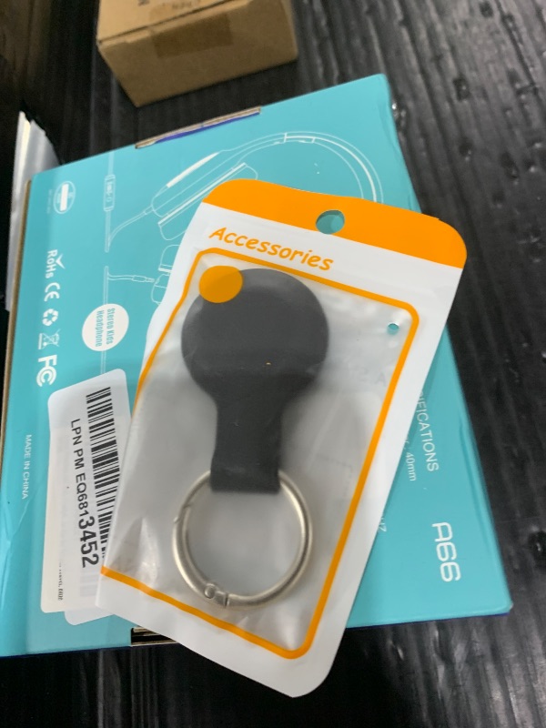 Photo 1 of Linsaner Compatible with AirTag Case Keychain for Air Tag Holder Silicone for AirTags Key Ring Cases Tags Chain for Apple for AirTag GPS Item Finders Accessories?Black