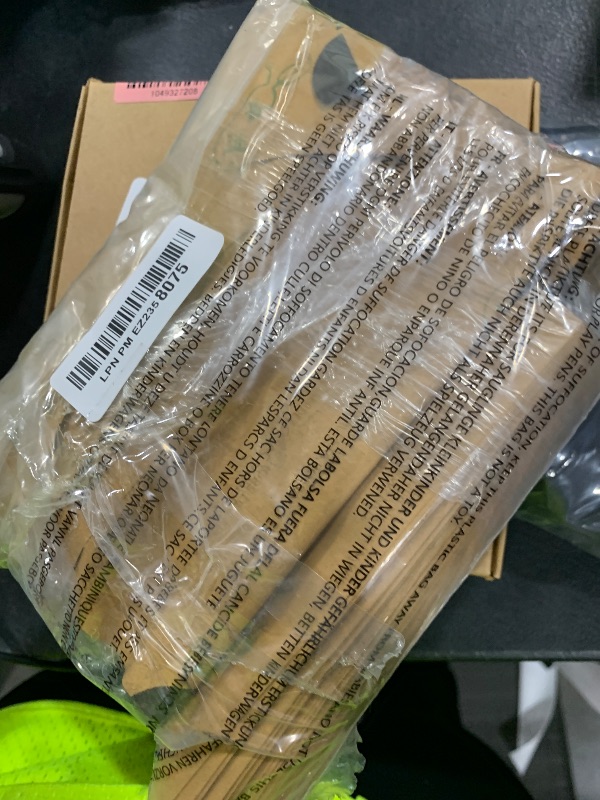 Photo 1 of MECCANIXITY Fruit Protection Bags 18x15cm Paper Fruit Cover Bags for Fruit Flower Protecting Yellow/Black Pack of 100