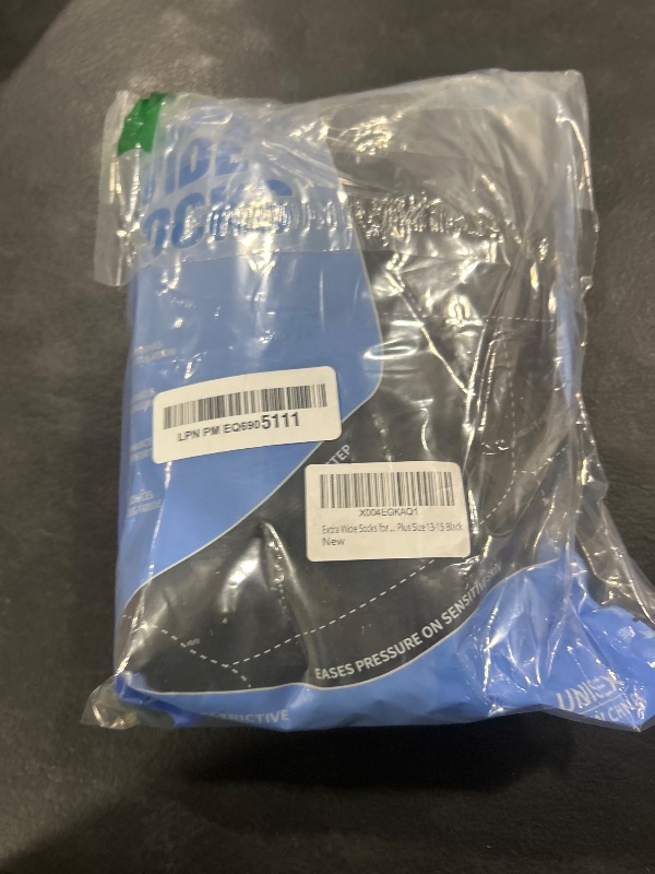 Photo 1 of Extra Wide Socks for Swollen Feet: 3 Pairs Wide Bariatric Non-Binding Diabetic Hospital Cast Socks for Men Women Plus Size 9-13 for Edema Lymphedema Neuropathy Seniors Pregnant Black