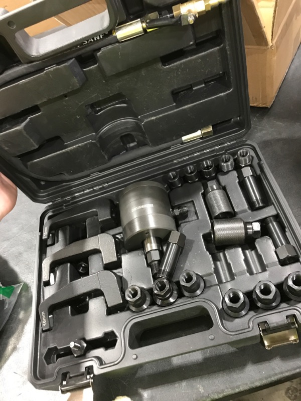 Photo 1 of DAYUAN 24pcs Professional Pneumatic Diesel Injector Puller Air Vibration Injector Removal Tool Kit Set