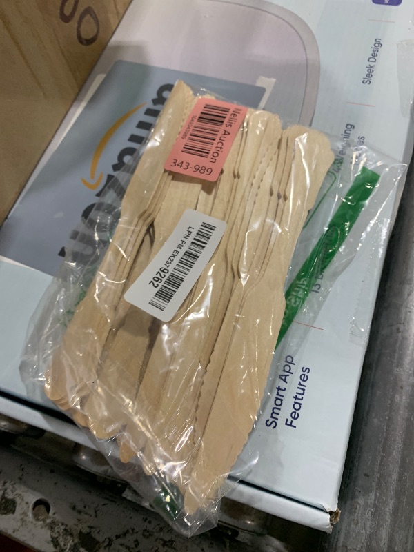 Photo 1 of Kaya Natural Birch Wood Silhouette Palm Leaf Disposable Eco-Friendly Dinner Knives (8"), Pack Of 25 - Elegant, Sturdy & Biodegradable For Parties, Events & Everyday Use