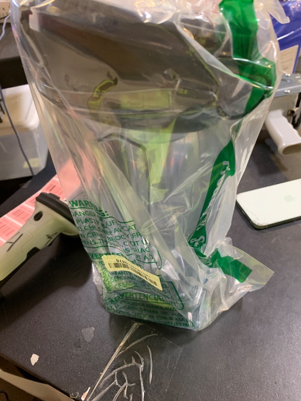 Photo 1 of For Vitamix Blender Pitcher 64 oz. -60865, Clear, 5200 Replacement Pitcher Compatible with Vitamix blender 4500, 5000, 5200, 6000, 6300, 2-year full warranty