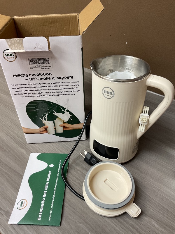 Photo 1 of SEE NOTES PICTURES……..Upgraded 20OZ Nut Milk Maker Machine - Multi-Functional Automatic Almond with 10 Blades, Plant-Based, Oat, Soy, and Dairy Free Beverages 12 Hours Timer/Auto-clean/Room Temp/Keep Warm/Boil, White