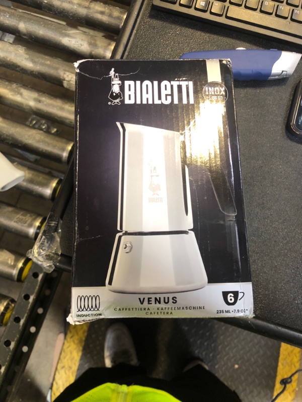 Photo 1 of Bialetti - New Venus Induction, Stovetop Coffee Maker, Suitable for all Types of Hobs, Stainless Steel, 6 Cups (7.9 Oz), Silver