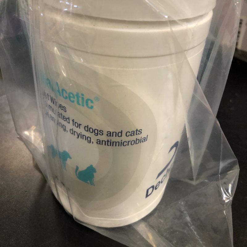 Photo 1 of MalAcetic Wet Wipes for Dogs and Cats, 100 ct