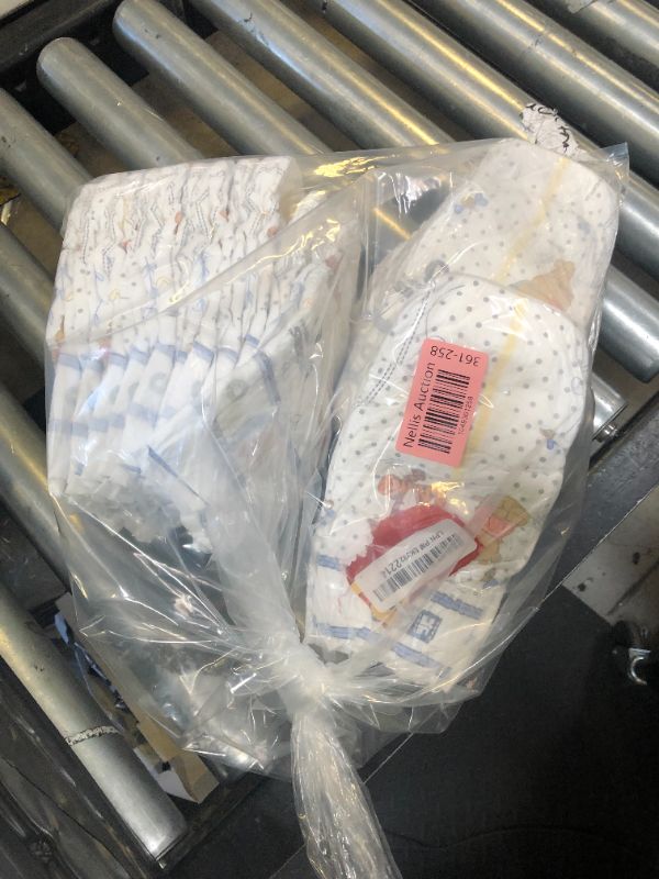 Photo 1 of Huggies Size 4 Diapers, Little Snugglers Baby Diapers, Size 4 (22-37 lbs), 22 Count, Packaging May Vary