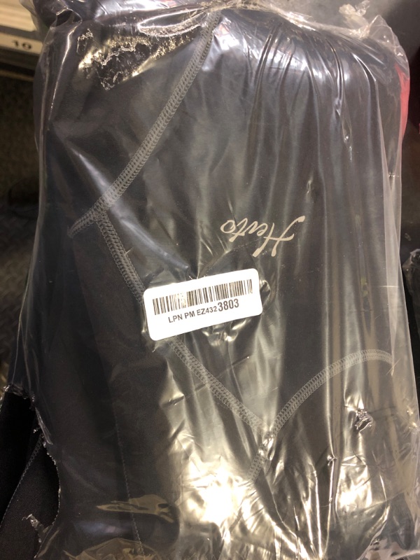 Photo 1 of Hevto Men Wetsuits 3/2mm Neoprene Back Zip Fullsuit Wet Suit Keep Warm for Surfing Swimming SUP Snorkeling Diving (M2B-Black, S)