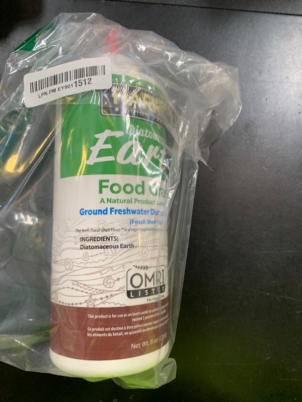 Photo 1 of HARRIS Diatomaceous Earth Food Grade, Half Pound with Easy Application Puffer Tip