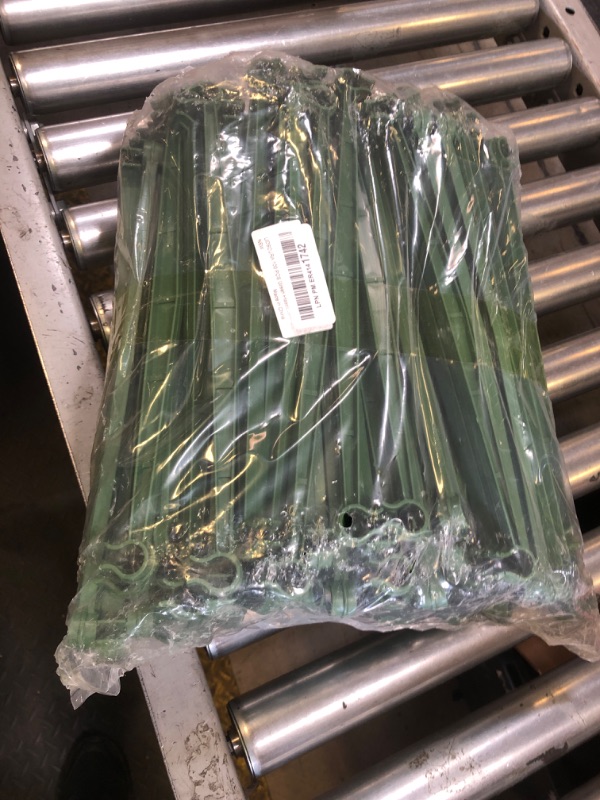 Photo 1 of 100 PCS Tomato Cage Connectors, Stake Arms for Tomato Cage, Expandable Trellis Connectors Plant Support Garden Stakes 12.6” Garden Plants Stake Arms Fit for 16mm Stakes, for Climbing Plants, Flowers