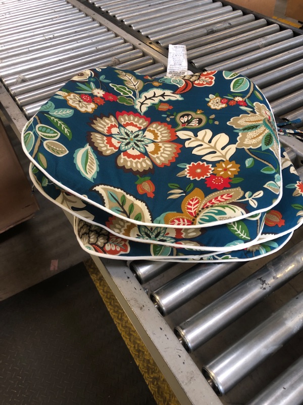 Photo 1 of JMGBird Outdoor Chair Cushions Set of 4, Patio Cushions D16xW17 Inch with Ties, Outdoor Chair Pad for Patio Furniture
