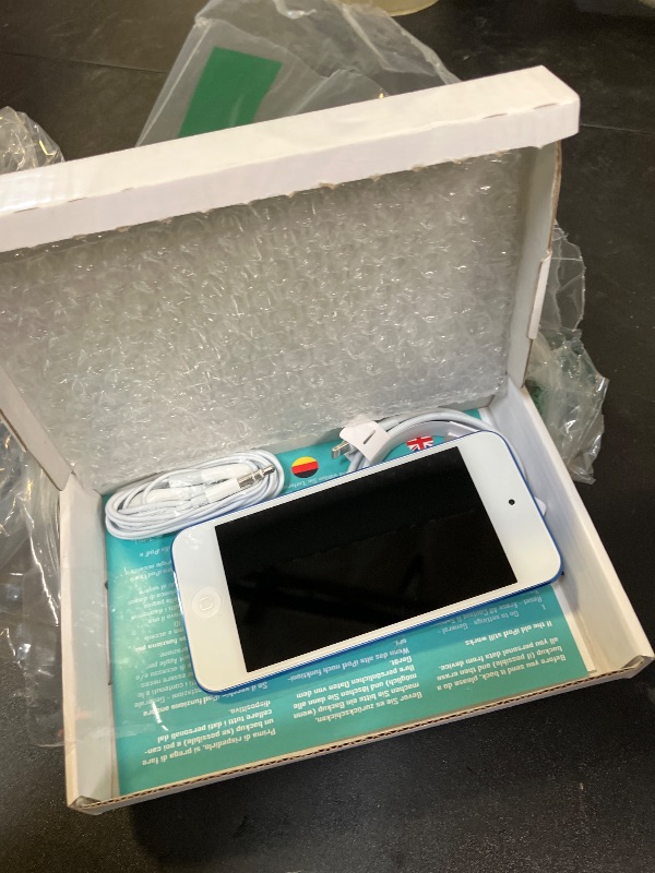 Photo 1 of Apple iPod Touch, 32GB - Blue (6th Gen) (Renewed)