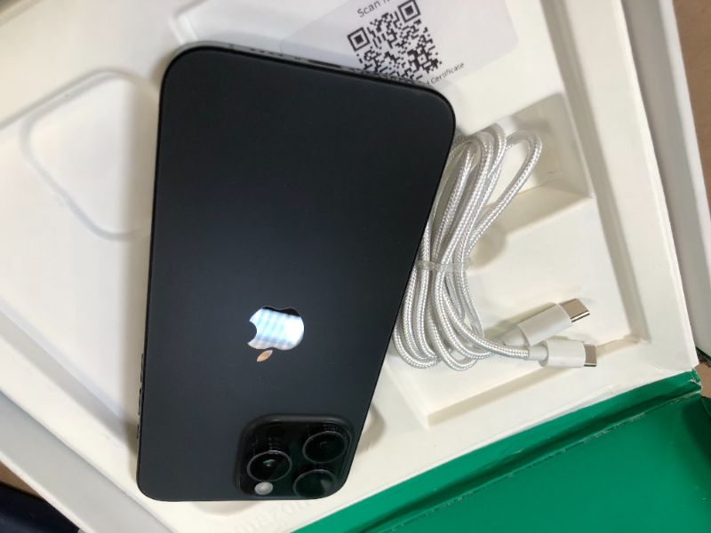 Photo 1 of Apple iPhone 15 Pro Max, 1TB, Black Titanium - Unlocked (Renewed Premium)
