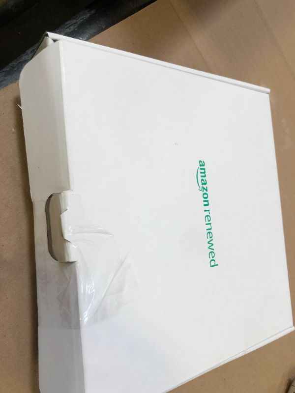 Photo 1 of Apple iPhone 16 Pro, US Version, 256GB, Black Titanium - Unlocked (Renewed Premium)